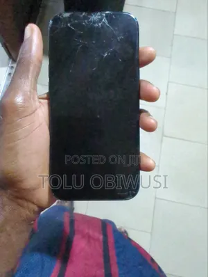 Apple iPhone Air 256GB Baki (Amfani)