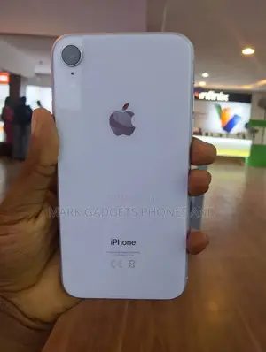 Apple iPhone XR 128GB White
