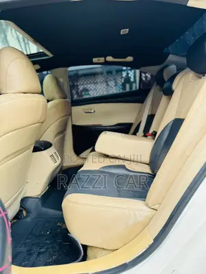 Lexus ES 350 2011 Fari