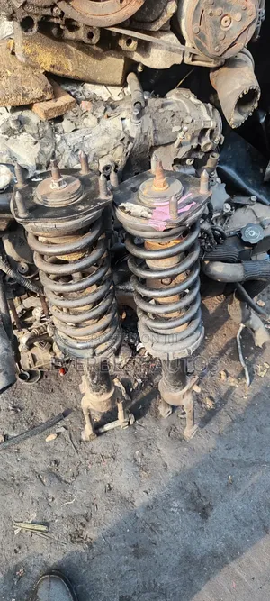Set na Gaban Shocks na Jeep Commander/Cherokee (2008)