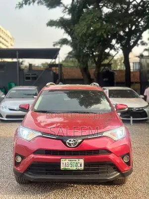 Toyota RAV4 XLE AWD (2.5L) 2016 Jaja