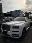 Rolls-Royce Cullinan Base 2022 Fari - 4