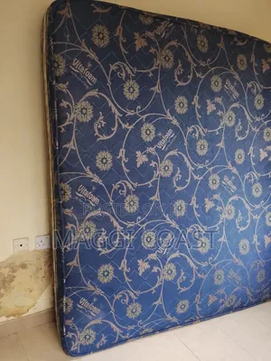 Katifa da Firam ɗin Gado na Girman Sarki na Home Interiors