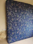 Katifa da Firam ɗin Gado na Girman Sarki na Home Interiors - 1