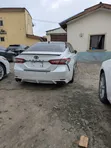 Toyota Camry 2018 Fari - 4