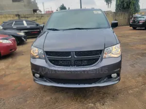 Dodge Grand Caravan 2018 Launin Kasa