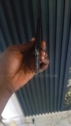 Apple iPhone X 64GB Black (Used)