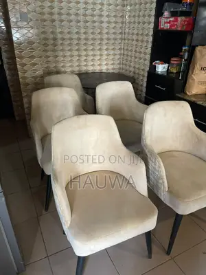 Kujerun Dining na Home Interiors (5) tare da Kyautar Tebur da Ake Gyarawa