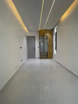 5-Bedroom Duplex da BQ & Pool a Orchid, Lekki Phase 2