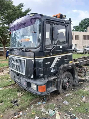 MAN Diesel Truck - Cap & Chassis (1997)