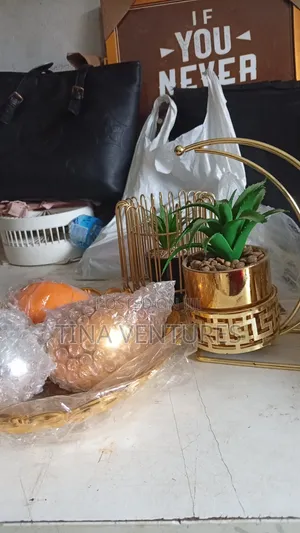 Decorative Figurines and Statues - High Quality
