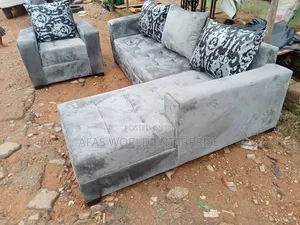 Sofa Set Mai Girma na Gida - Home Interiors