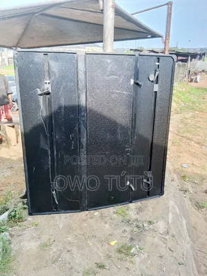 Toyota Hilux Booth Cover (2018)