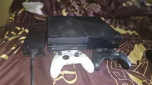 Xbox One 1TB with 2 Controllers