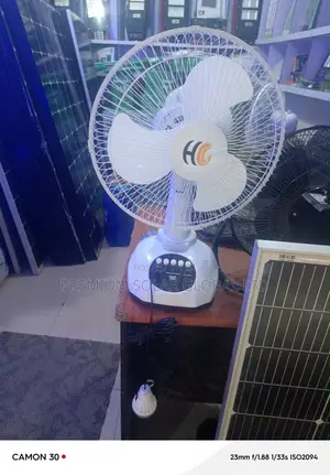 Holy Grace Fan Mai Amfani Da Hasken Rana Na Kan Gado