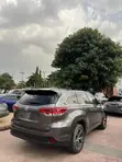 Toyota Highlander LE 2019 Grey - 4