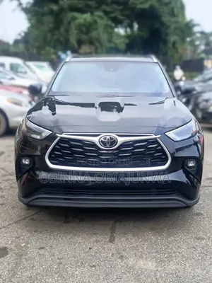 Toyota Highlander XLE 2022 Black