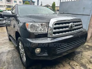 Toyota Sequoia 2012 Baki