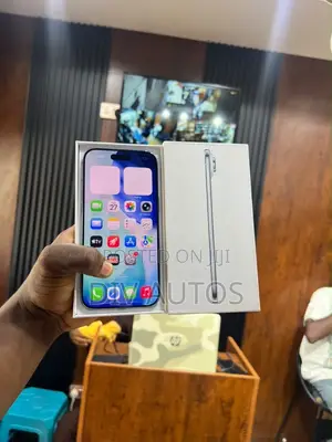 Apple iPhone Air 256GB White (Used)