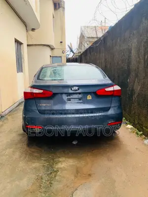 Kia Cerato 2014 Shuɗi
