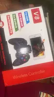 V8 Wireless Bluetooth Gamepad with Phone Holder - 3