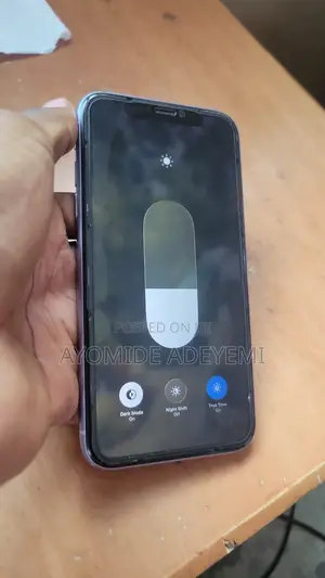 Apple iPhone 11 64GB Blue
