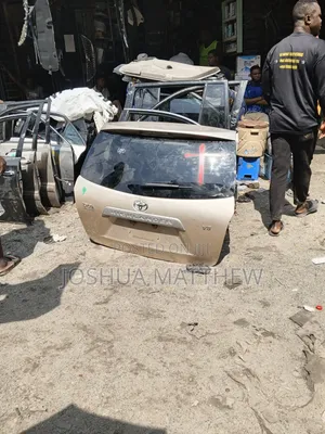 Tushen Baya na Toyota Highlander (Na Biyu)