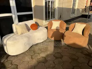 Kujerun Mazauna 3 da Kujerun Mutum 2 na Gida tare da Matashi