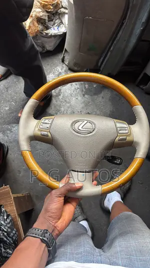 Lexus ES330 Steering Wheel