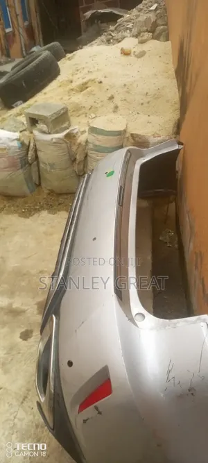 Lexus RX 350 Bumper Na Baya (2017-2018)
