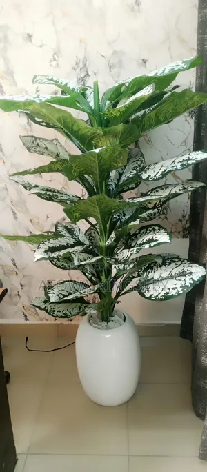 Home Interiors Decorative Flower and Vase Set
