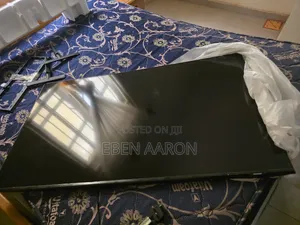 Samsung AU8000 50" 4K Smart TV
