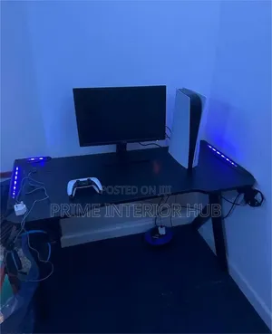Executive Gaming Workstation - Black Glossy Finish
