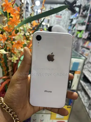 Apple iPhone XR 64GB Fari