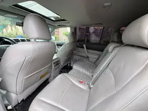 Toyota Highlander 2013 White Sport Edition