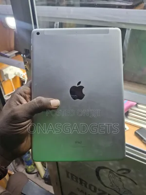 Apple iPad 9.7 64GB Silver (Amfani)