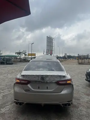 Toyota Camry 2020 Gold