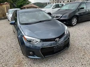 2015 Toyota Corolla S Sedan - Wadda Akawo Daga Ƙasashen Waje