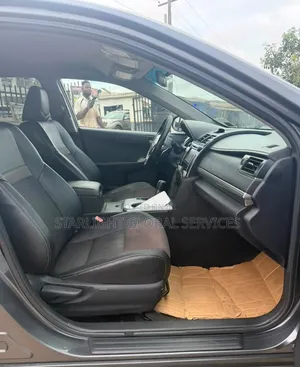 Toyota Camry SE 2012 Gray