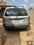 Ford Escape 2004 Silver - 2