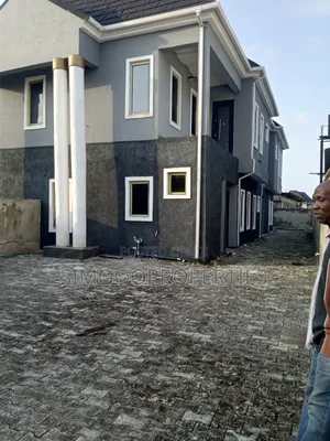 3 Bedroom Block of Flats don haya a Igando Oloja