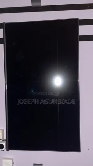 Hisense 43" Full HD Smart TV (4 Months Used)
