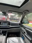 2018 Toyota Highlander Gray - 3