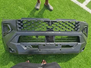 Cikakken Gaban Bumper don Toyota Hilux 2026-2027