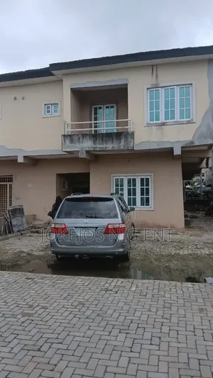 4-Bedroom Gidan da ba a gama ba don Siyarwa a Lekki Garden Phase 2