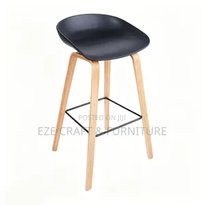 Huge Heng H615 Wood Bar Stool