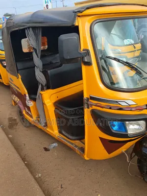 TVS Tricycle 2025 Yellow