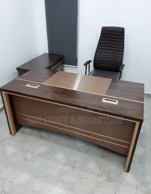 1.6m Director Table da Kujera