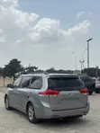 Toyota Sienna 2011 Launin Azurfa - 1
