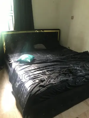 King Size Bed Frame (6x6) da Stand - Baki